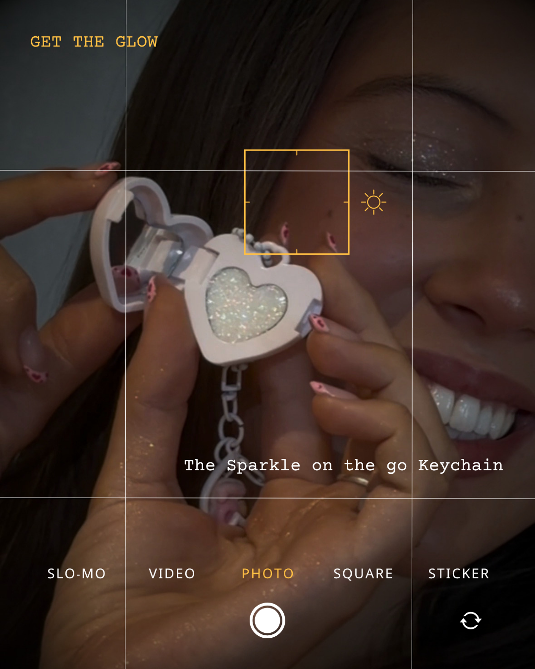 The Ultimate Coachella Accessory: Meet the Glitter Eyeshadow Keychain