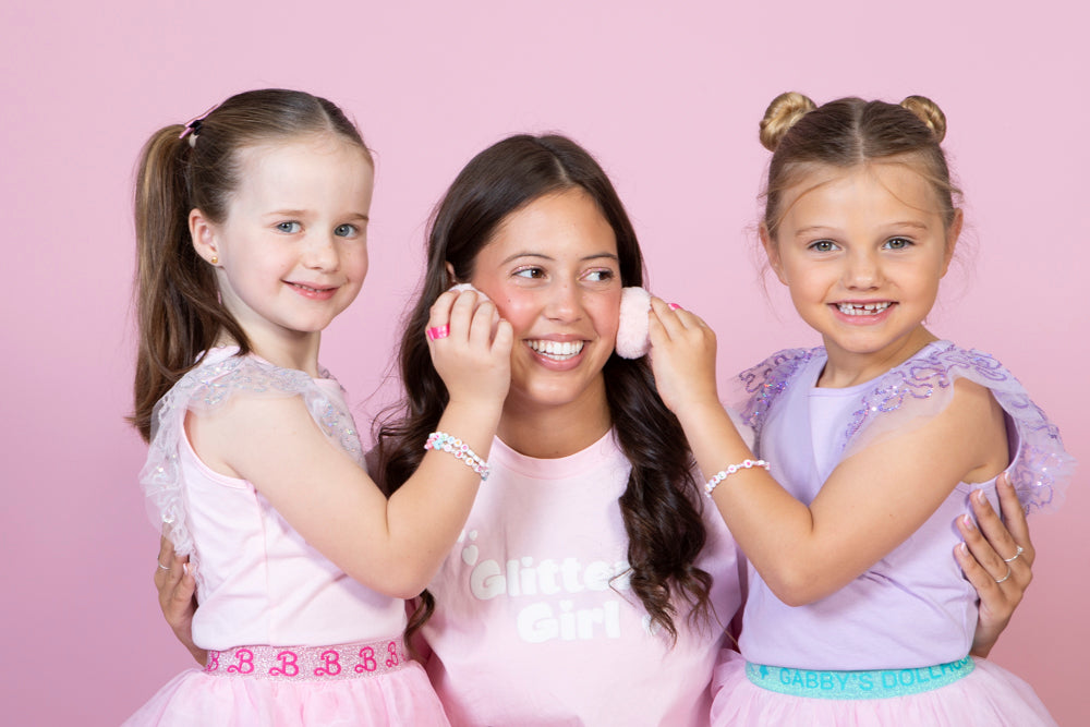 Mini Shimmer puff Glitter Girl. Eco-friendly shimmer puff that adds a luminous, soft glow to the skin for an all-day radiance.