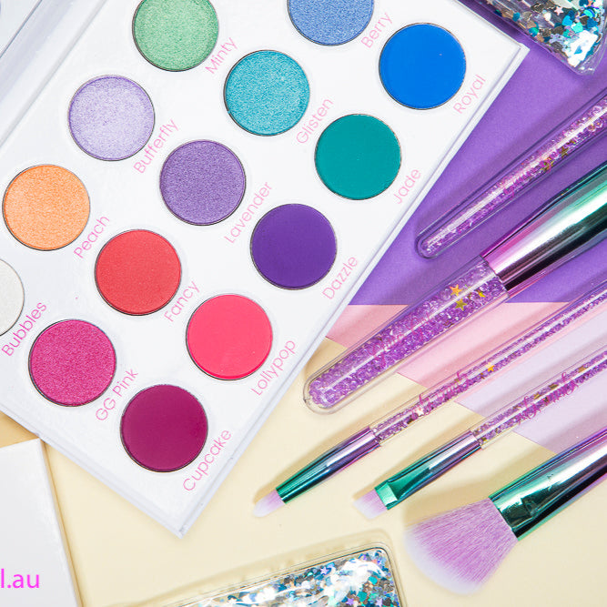 Unicorn Rainbow Eyeshadow Palette & Sparkle Brush Set – a magical blend of bold colours and shimmer shades for dreamy makeup looks.